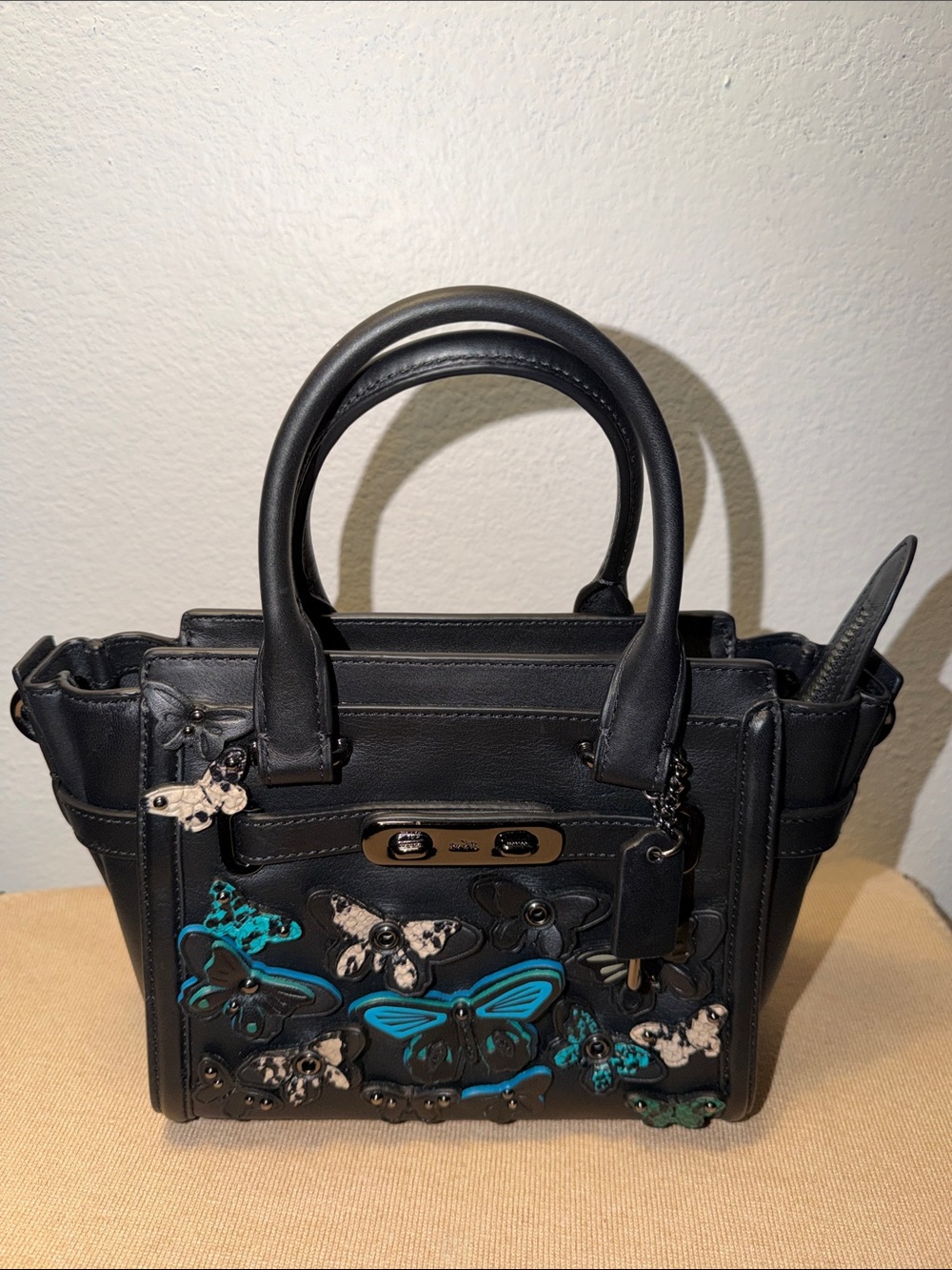 Coach NWOT Black Leather Butterfly Embellished Swagger 21 Carryall Bag - Picture 3 of 11